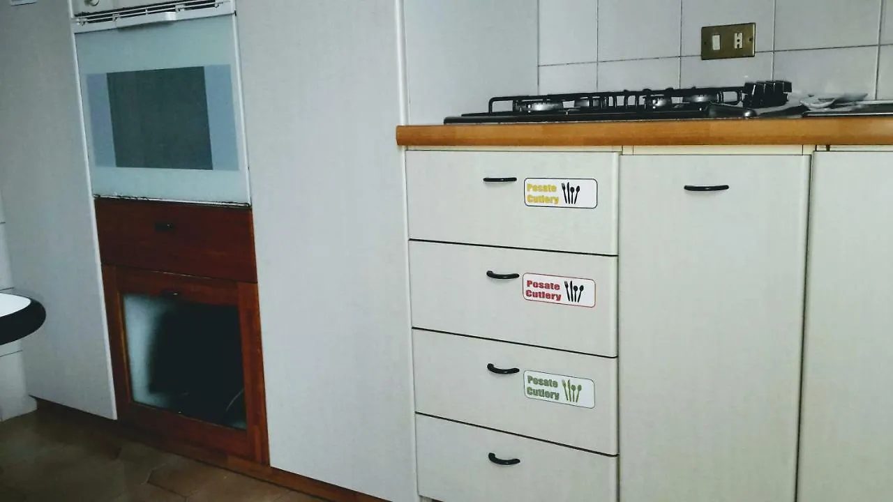 게스트하우스 Una Terrazza Nel Sole Appartamento Di Tre Camere E Terrazza 트라파니