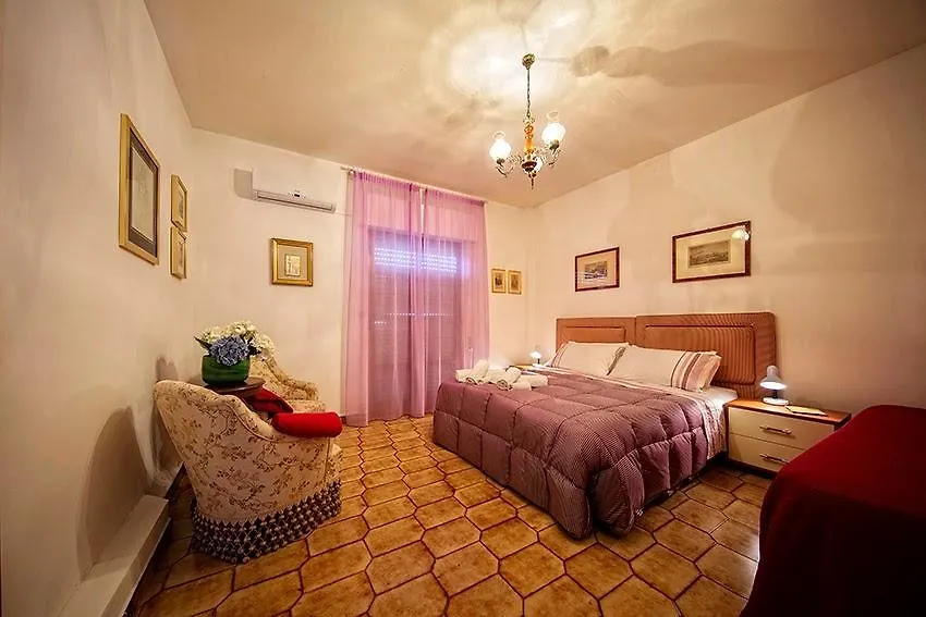 Una Terrazza Nel Sole Guest House Trapani 0*,